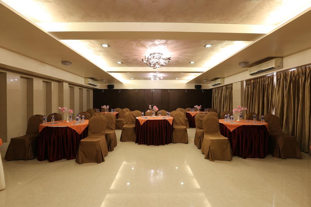 Hotel Silver Inn Mumbai Exteriör bild
