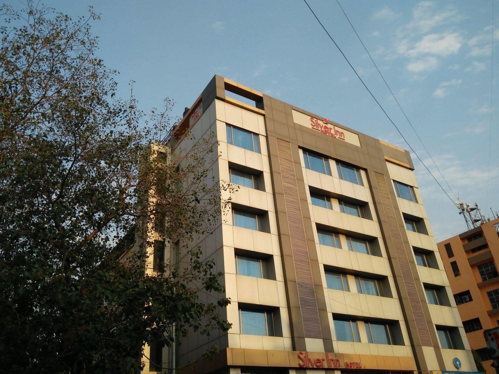 Hotel Silver Inn Mumbai Exteriör bild