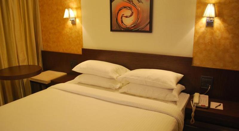 Hotel Silver Inn Mumbai Exteriör bild