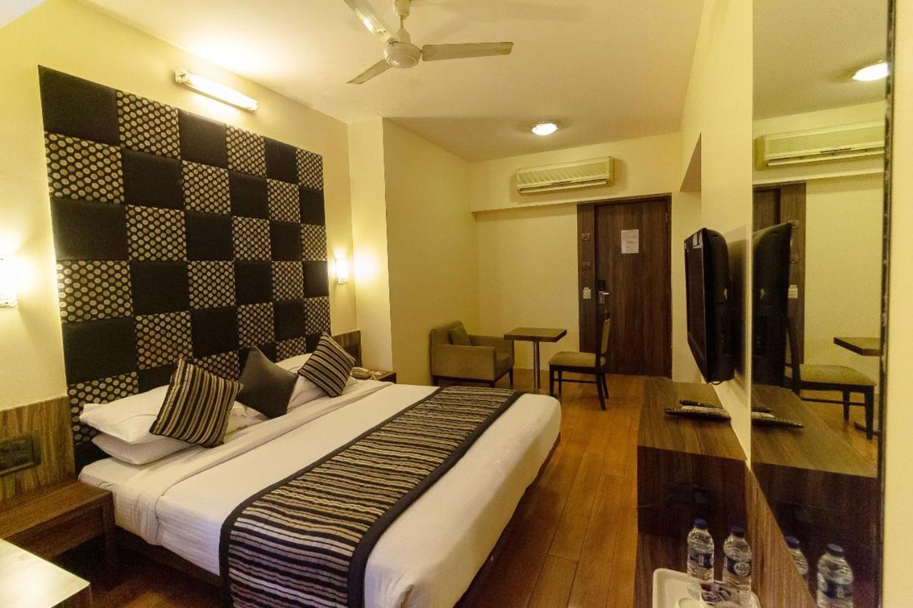Hotel Silver Inn Mumbai Exteriör bild